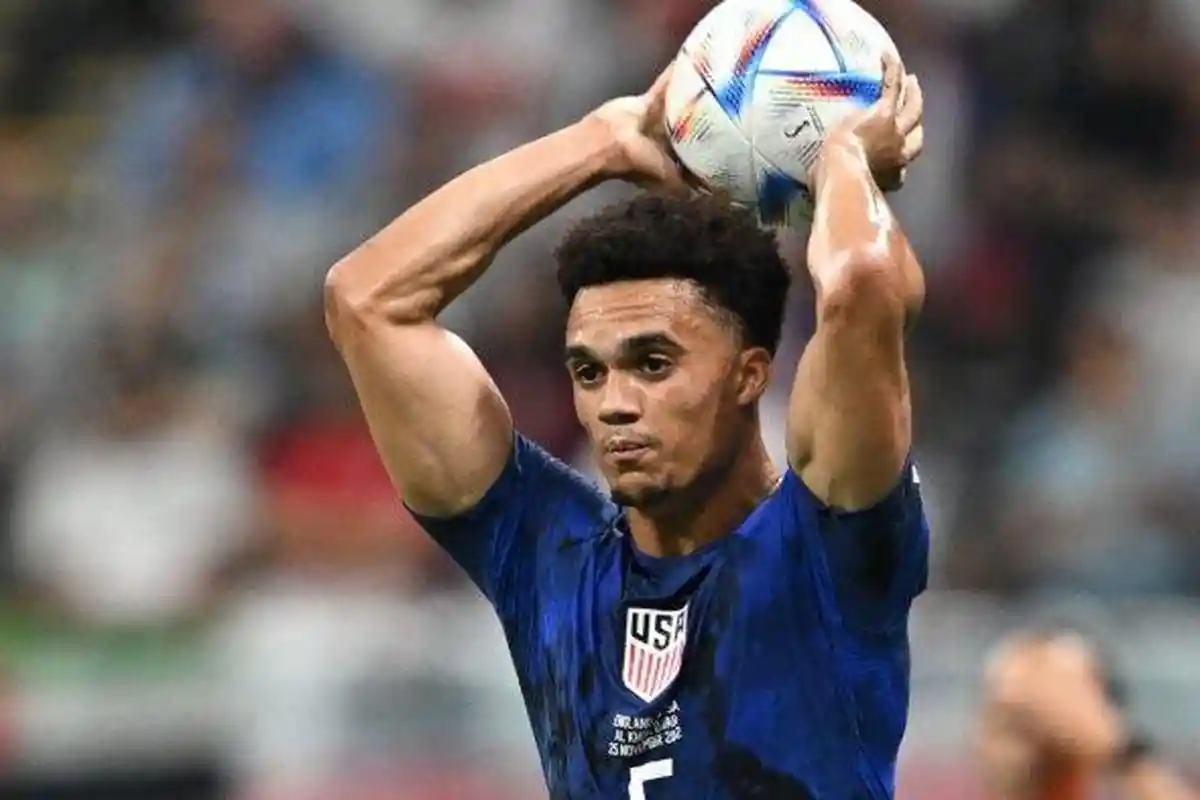 Antonee Robinson Calon Kuat Pengganti Robin Gosens di Inter Milan, Gosens Siap Angkat Koper
