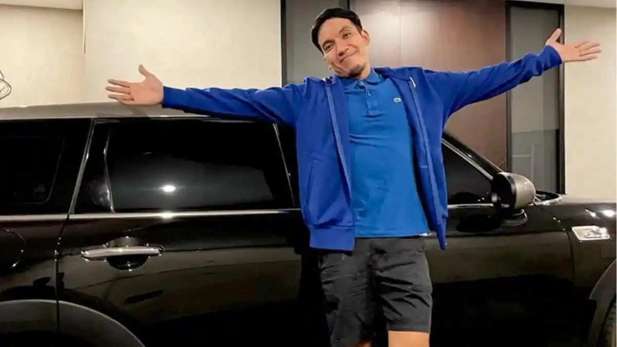 Aksi Desta Nonton Jumpa Pers Cerai Andre Taulany Jadi Sorotan