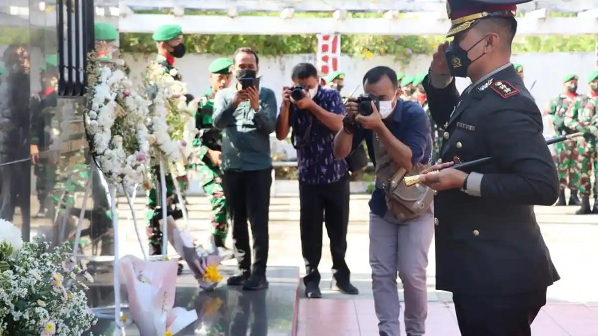 Peringatan Kebangkitan Nasional, Kapolres Toba Ziarahi Makam Pahlawan Raja Sisingamangaraja XII