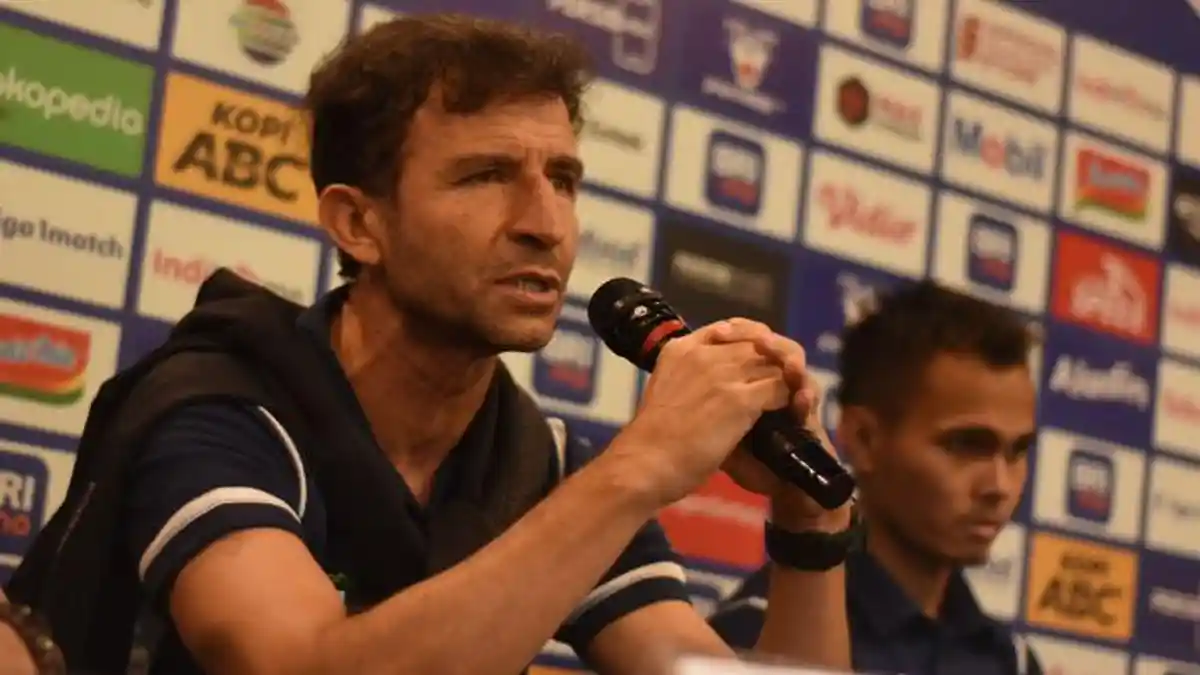 Persib Bandung Batal Tandang ke Markas Persija, Luis Milla Liburkan Pemain