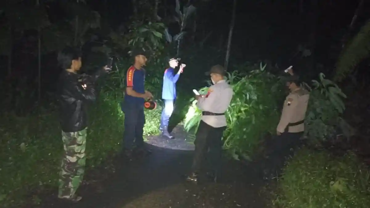 Banjir dan Longsor di Wilayah Banyumas Raya, Tanah Longsor Tutup Akses 2 Dusun di Purbalingga
