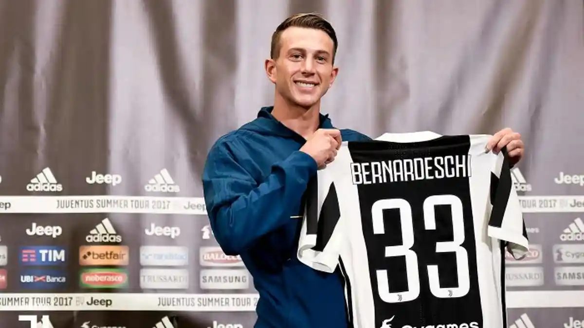 Bernardeschi Dikasih Nomor Punggung 33, Bukan yang Diharapkannya