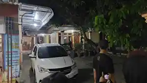 Suasana-saat-warga-ikut-menyaksikan-H.jpg