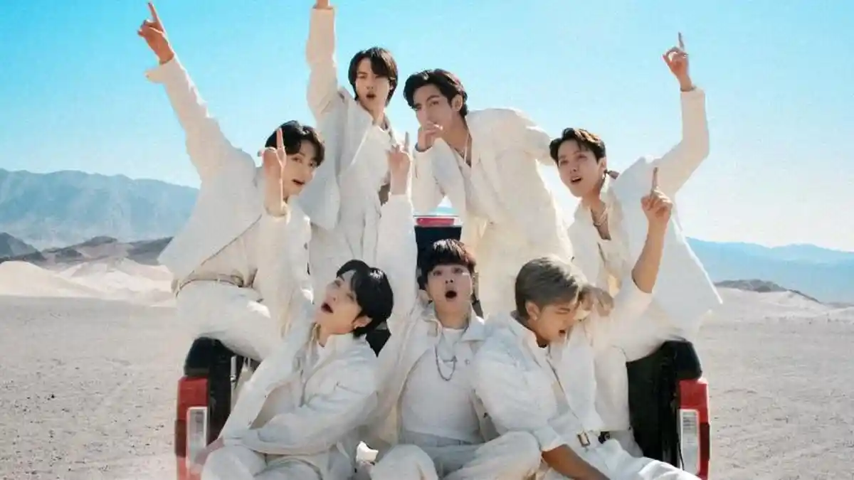 Lirik dan Terjemahan Lagu Yet To Come - BTS: You and I, Best Moment Is Yet To Come