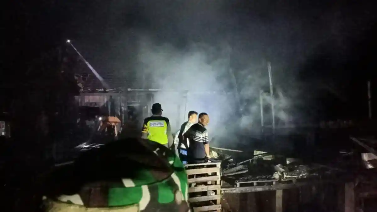 Kebakaran di Muaradua Kisam OKU Selatan, 1 Rumah Beserta Barang Berharga di Dalamnya Hangus Terbakar