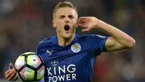 striker-leicester-city-jamie-vardytribun_20161005_085456.jpg