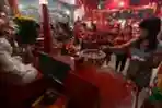 Imlek di Kelenteng Dewi Kwan Im