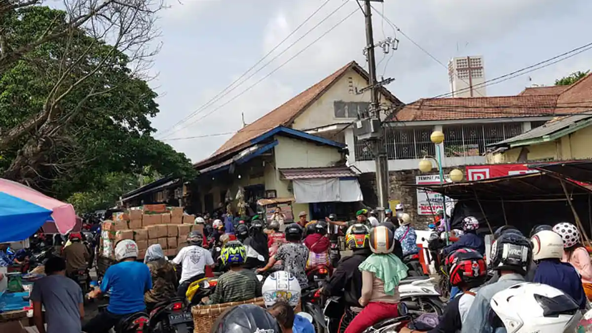 Jelang Lebaran,‎ Jalan Trem Pangkalpinang Terpantau Macet