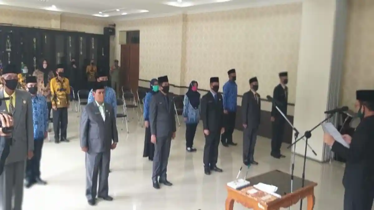 Pelantikan 11 Pejabat Tinggi di Pemkot Pagaralam Sesuai Protokol Cegah Covid-19