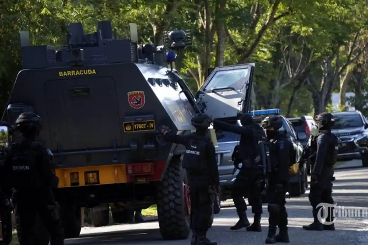 Terduga Teroris yang Diamankan Densus 88 di Payakumbuh Sumatera Barat Dibawa ke Pekanbaru