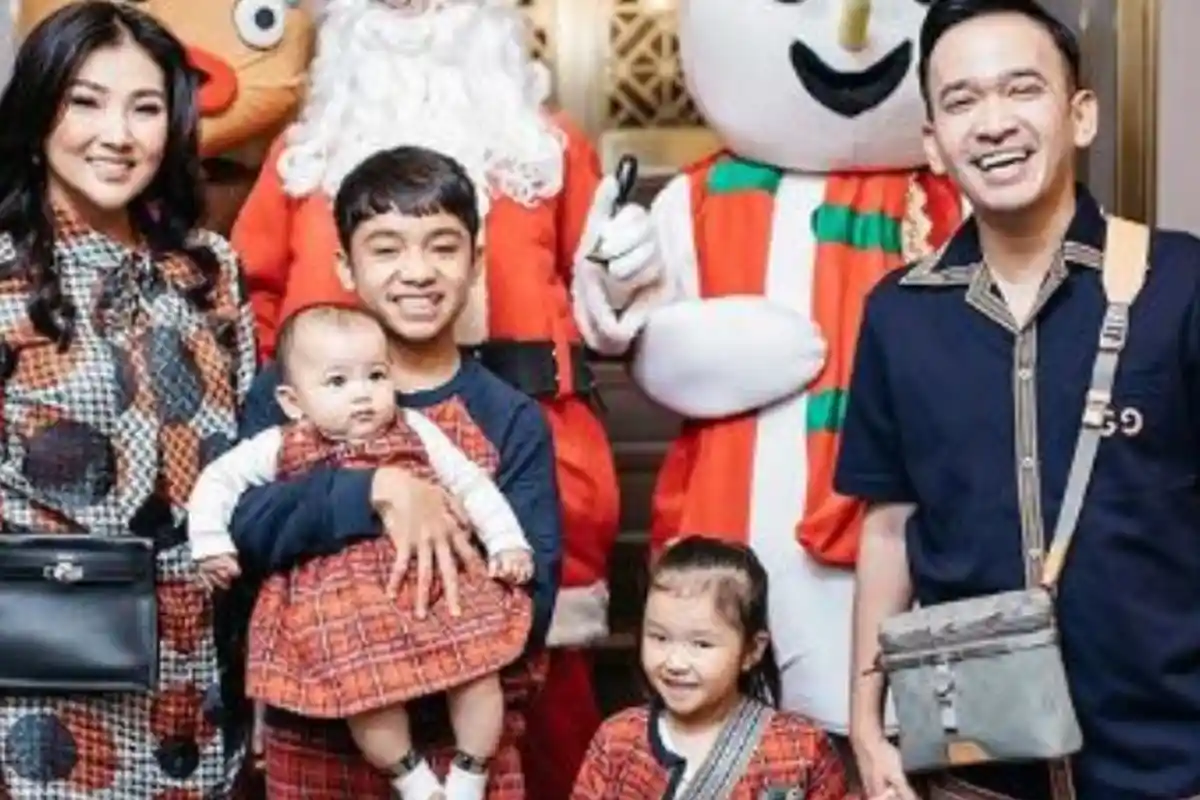 Jelang Imlek, Akhirnya Betrand Peto Punya Nama Mandarin Huang Sheng Bao, Ruben Onsu Jelaskan Artinya