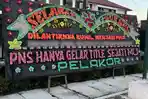 karangan-bunga-di-Kejari-Deli-Serdang.jpg