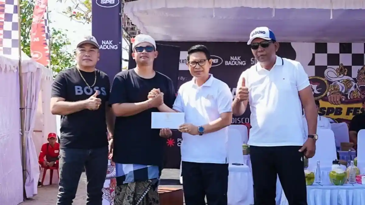 Bupati Adi Arnawa Resmi Buka SPB Fest 4, Dorong Pelestarian Budaya Layang-Layang Bali - Tribun-bali.com