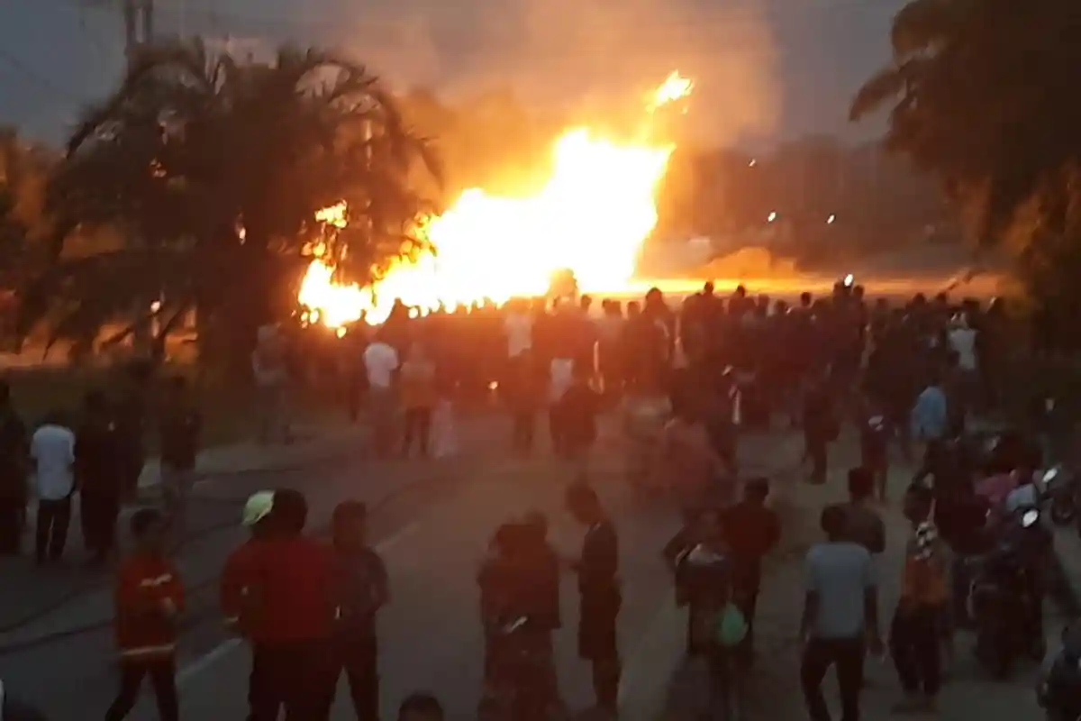 UPDATE Kebakaran Pipa Gas PT Chevron, Petugas Damkar Berhasil Padamkan Api Tengah Malam