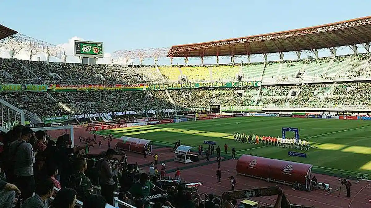 Persebaya Optimistis Masih Bisa Pakai Stadion GBT Surabaya Jadi Home Base