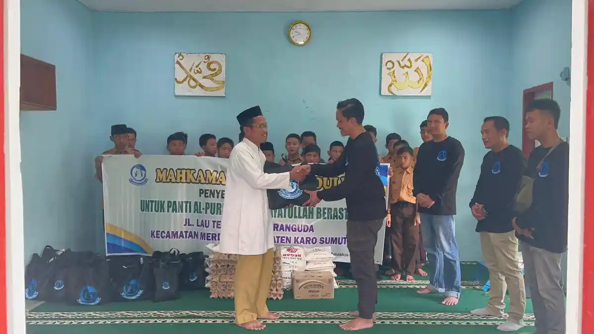 Mahkamah Agung Berbagi Kebahagiaan Dengan Anak Panti Asuhan di Kabupaten Karo