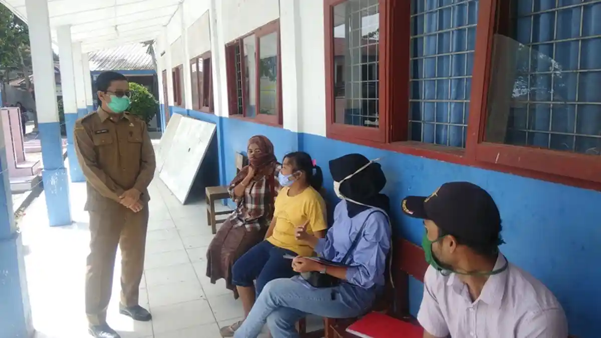 Pantau Penyerahan Berkas PPDB SMP, Kadis Pendidikan Karo Minta Sekolah Perketat Protokol Kesehatan