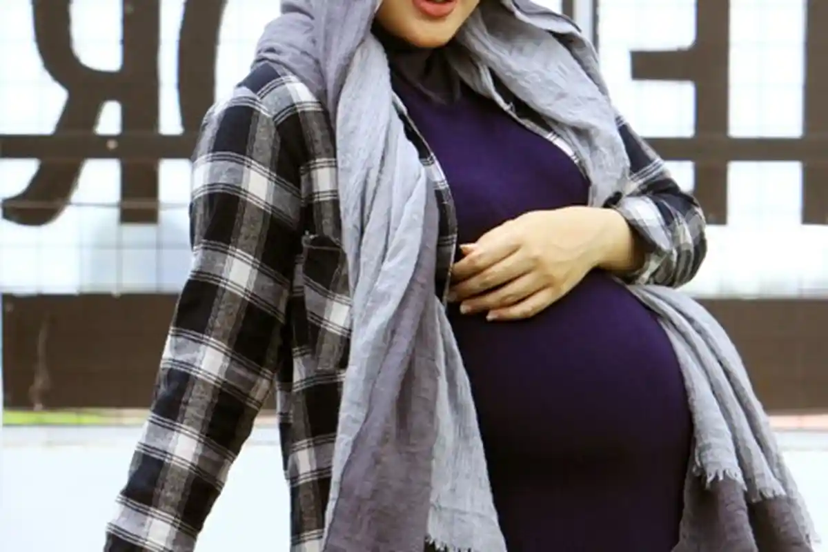 GALERI FOTO: Tutupi Dada Membesar dengan Pashmina