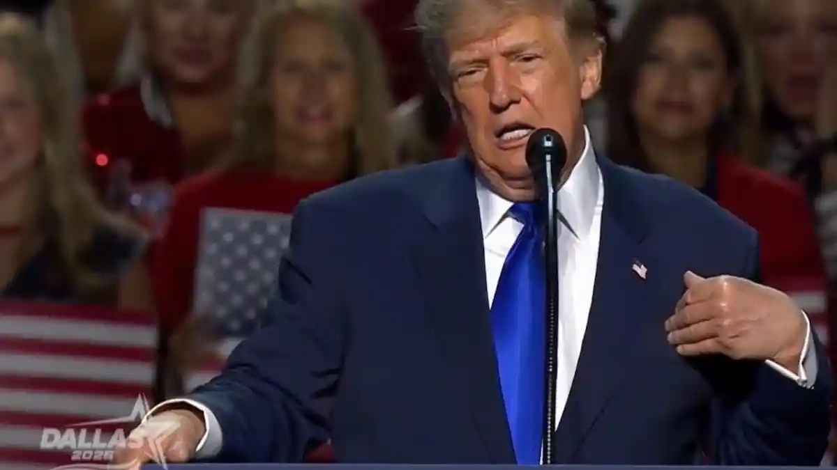 Detik-Detik Kericuhan di Kampanye, Trump Puji Pendukung yang Pukul ...
