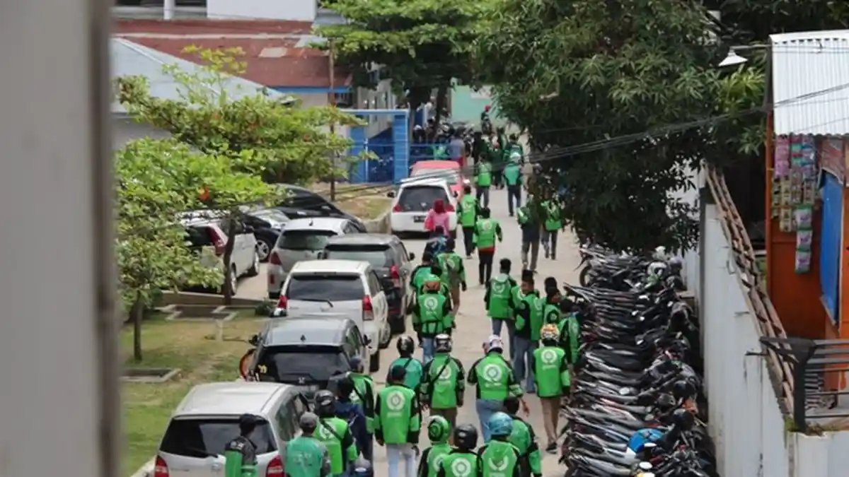 VIDEO VIRAL Rombongan Ojol Bawa Paksa Jenazah Bayi, Merasa Dipersulit oleh Pihak Rumah Sakit!