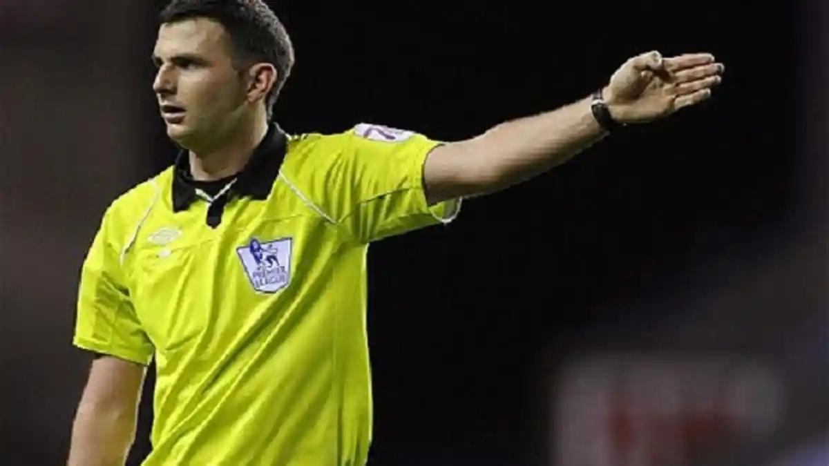 Michael Oliver Mendapat Banyak Pujian atas Semua Keputusannya