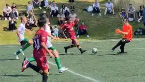 Tim-IJSL-U-12-saat-bermain-menghadapi-tim-dari-Jerman-SV-Grun-Weiss-Grossbeeren.jpg