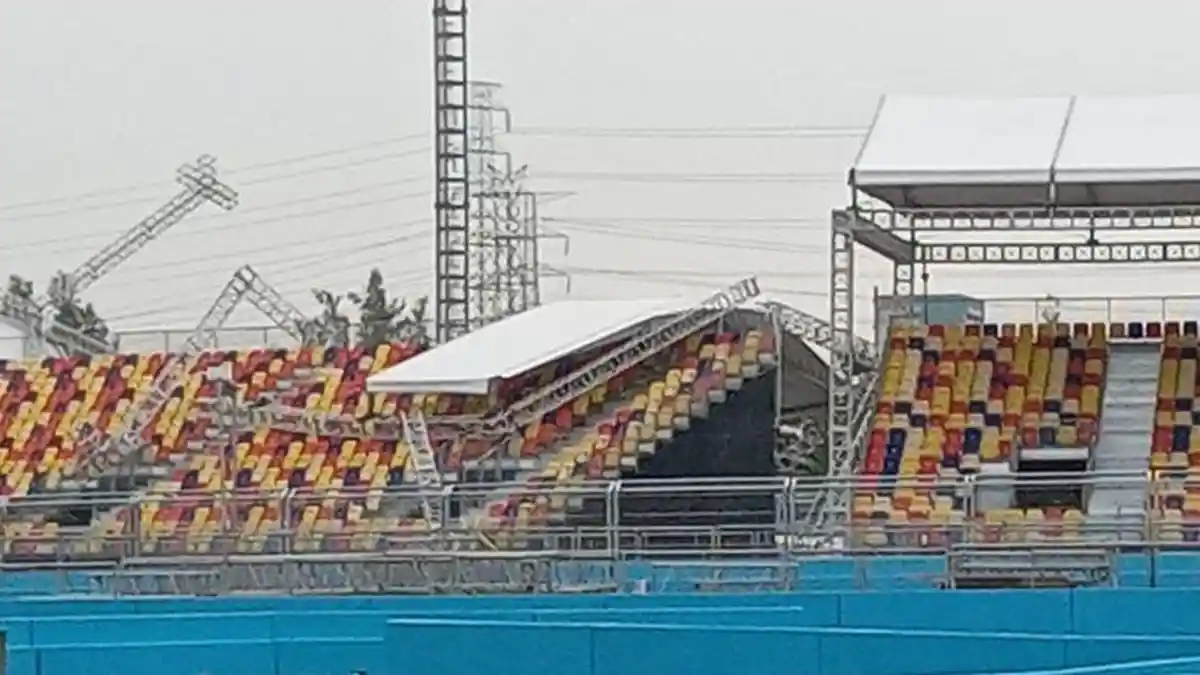 Sepekan Jelang Balapan, Atap Tribun Penonton Formula E Ambruk, Begini Kondisinya