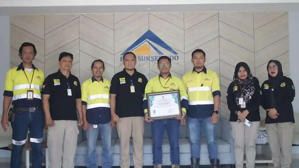 Pertahankan Zero Accident, PT Bumi Suksesindo Dianugerahi Penghargaan oleh Gubernur Jatim