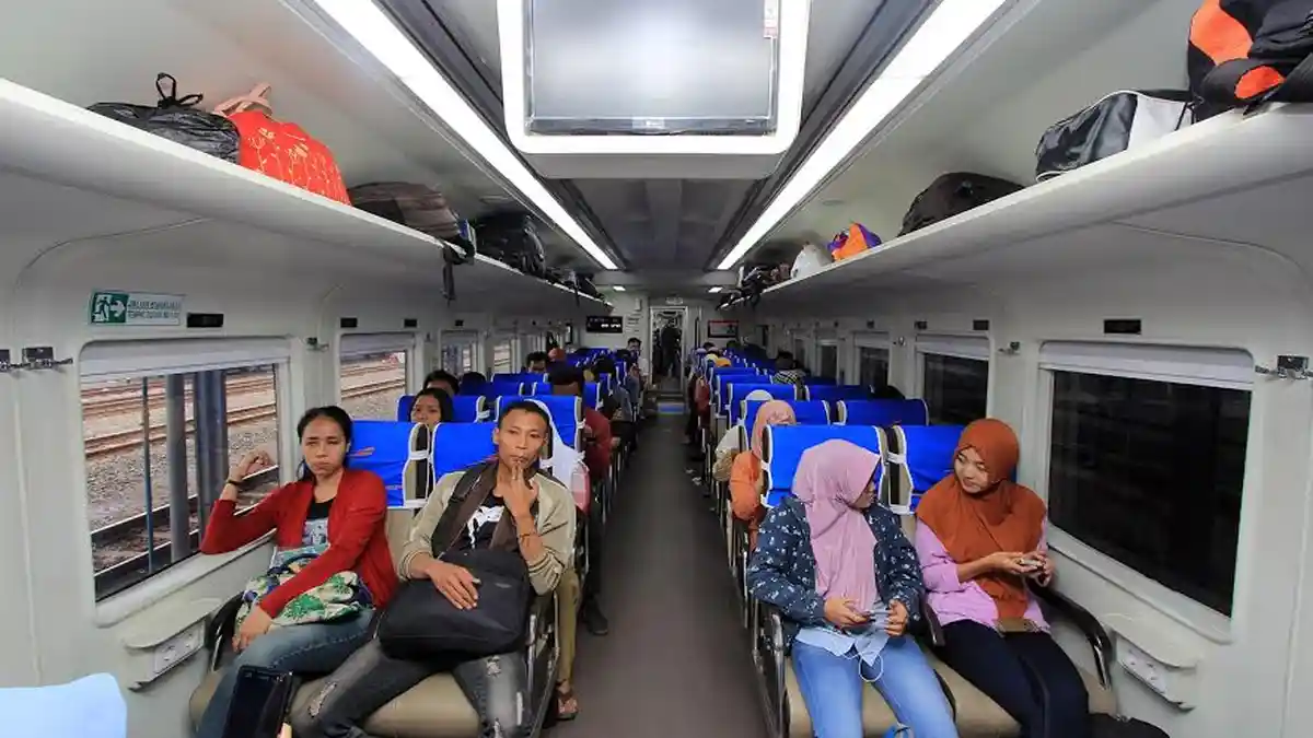 Minggu, Kereta Api Argo Muria Tambahan Beroperasi dari Stasiun Tawang ke Stasiun Gambir