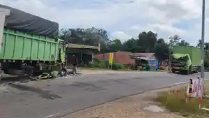 Kecelakaan-lalu-lintas-terjadi-di-Jalan-Lintas-Sumatera-tepatnya-di-Desa-Rantau-Api.jpg