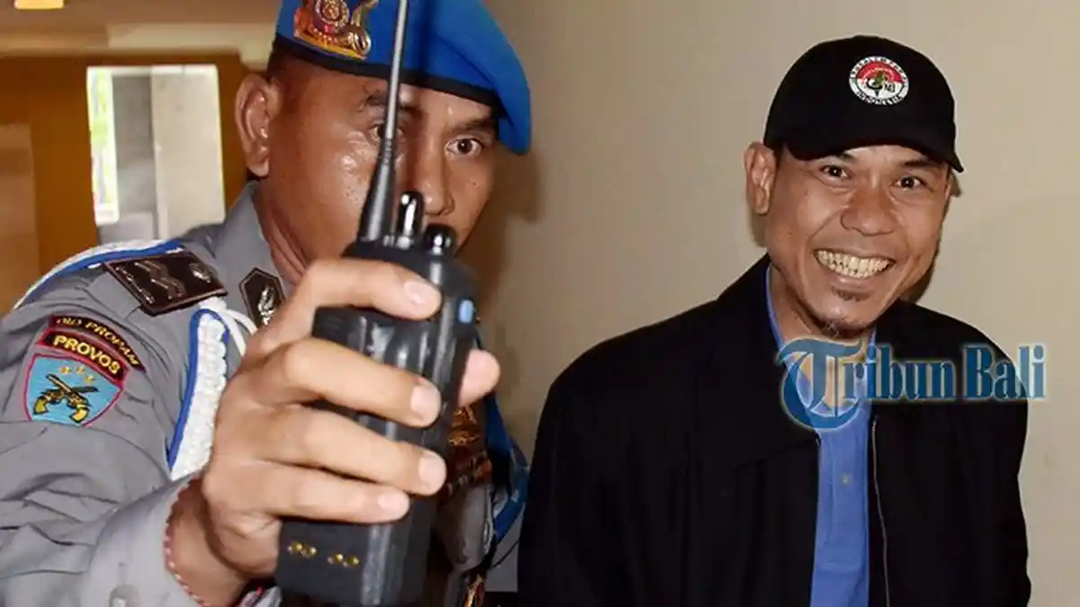 Profil Munarman yang Ditangkap Densus 88, Pernah Jadi Pengacara Abu Bakar Ba'asyir, Orang Palembang