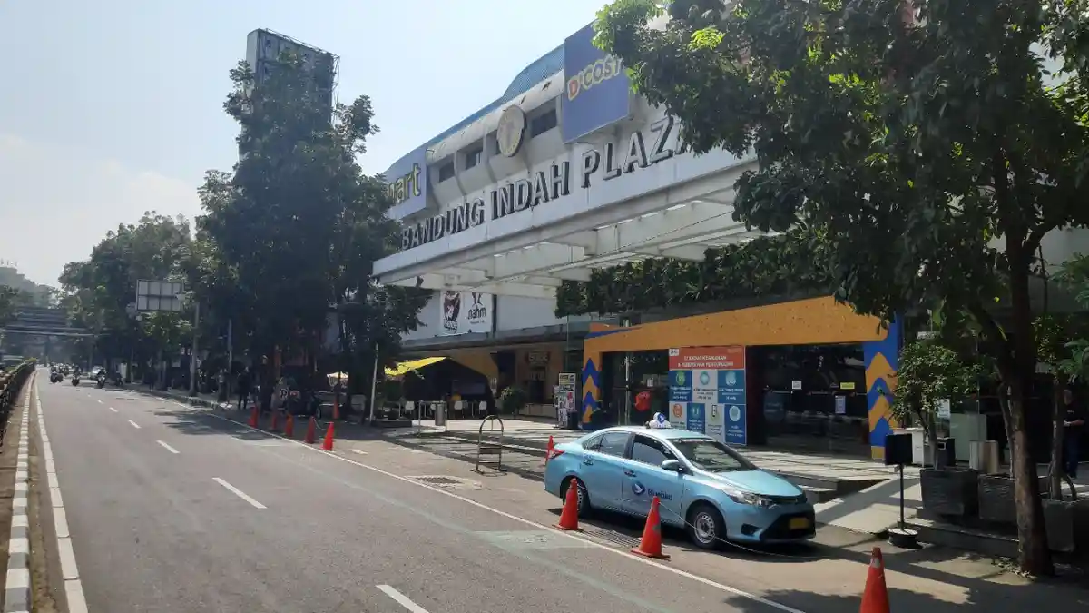 Selama PPKM Darurat, 90 Ribu Pegawai Pusat Perbelanjaan di Jabar Dirumahkan