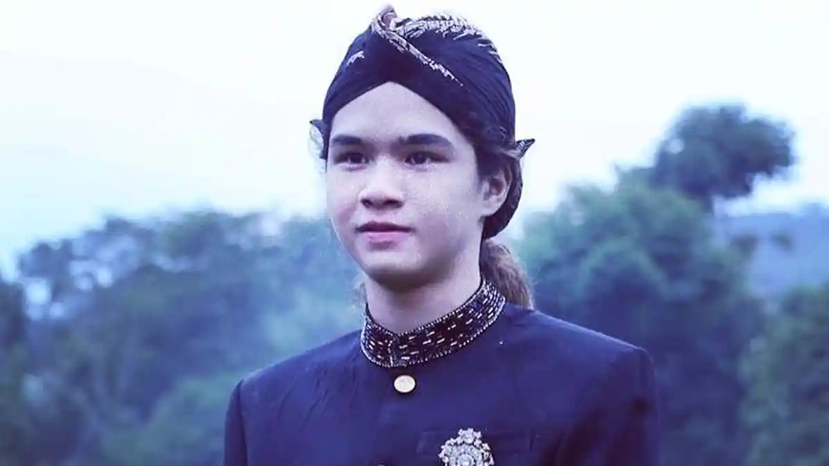 Unch! Berdoa Bersama para Guru, Ekspresi Dul Jaelani saat Kecil Sukses Bikin Gemas Netizen!