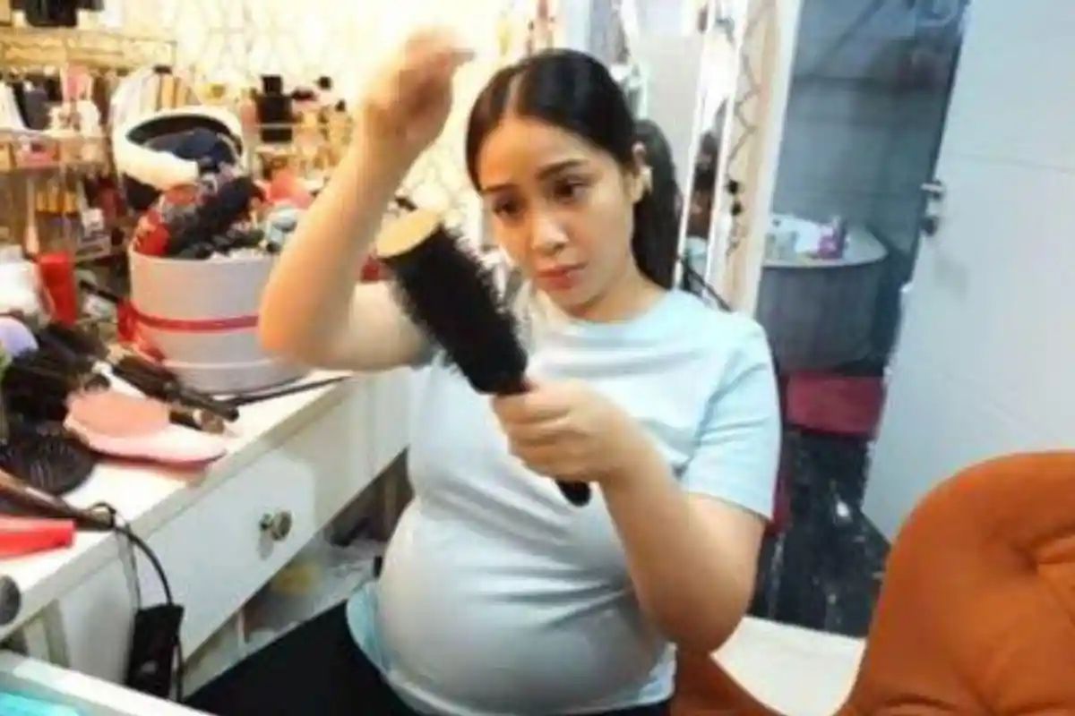 Reaksi Tak Terduga Nagita Slavina Saat Lihat Rambut Putih di Sisirnya, Ibu Rafathar Langsung Syok