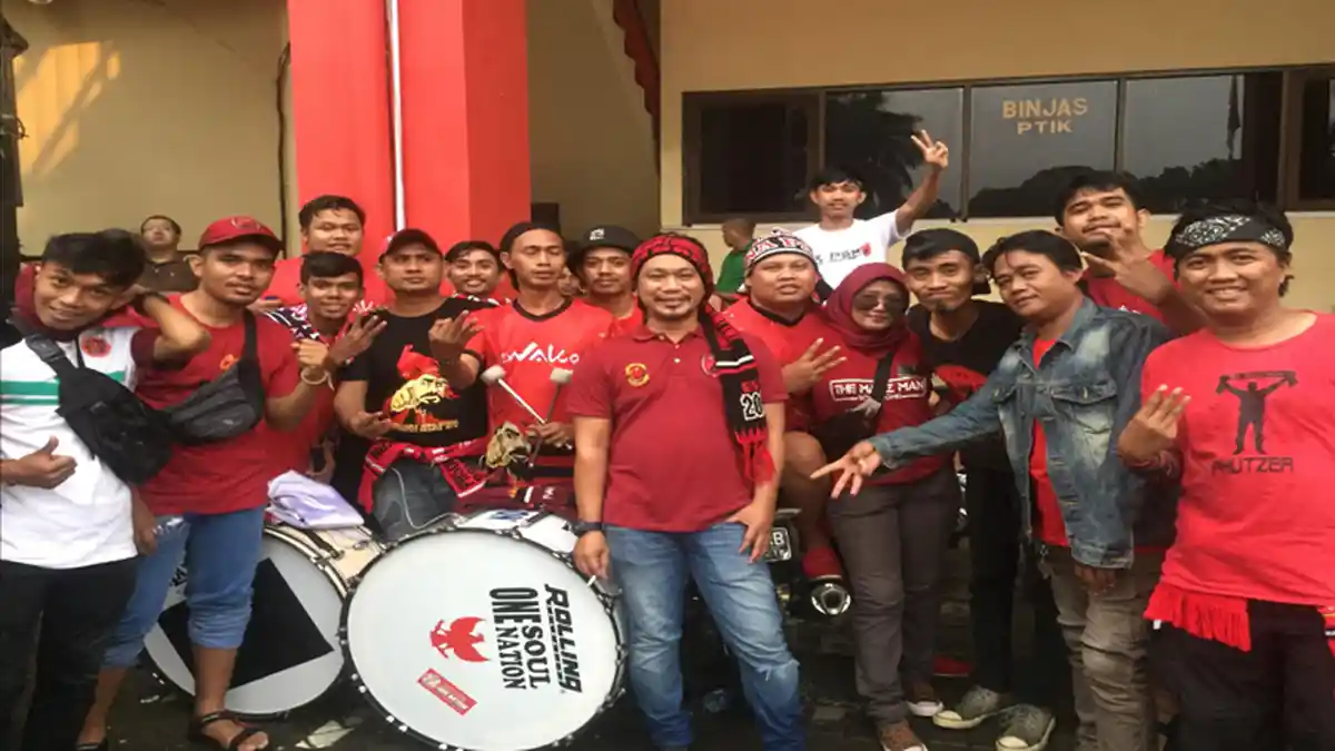 The Macz Man Penuhi Stadion PTIK Demi Dukung PSM Makassar