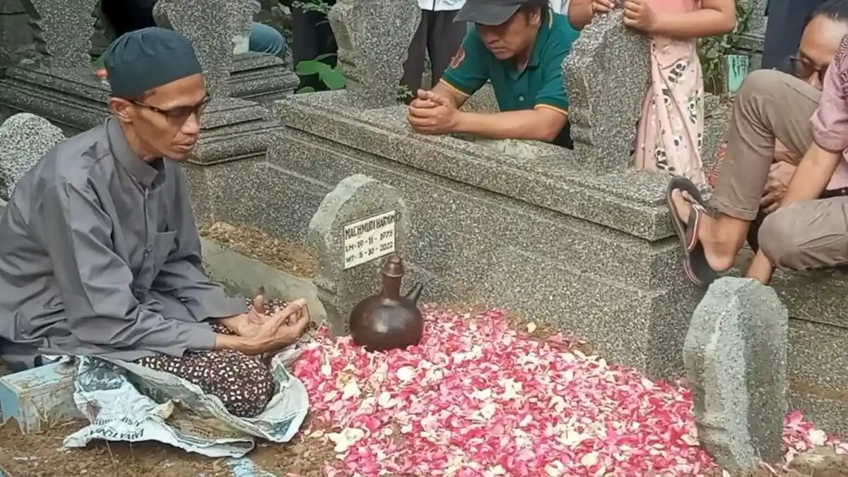 Kesaksian Sekretasi Yayasan Persadani: Semalam, Mas Yusuf Masih Bagikan Sembako untuk Warga