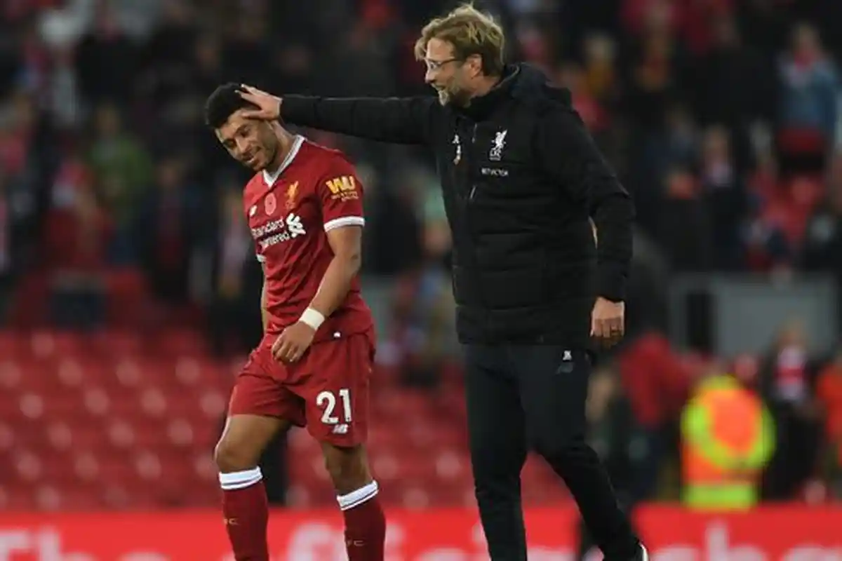 Arsenal Tertarik Datangkan Alex Oxlade-Chamberlain dari Liverpool