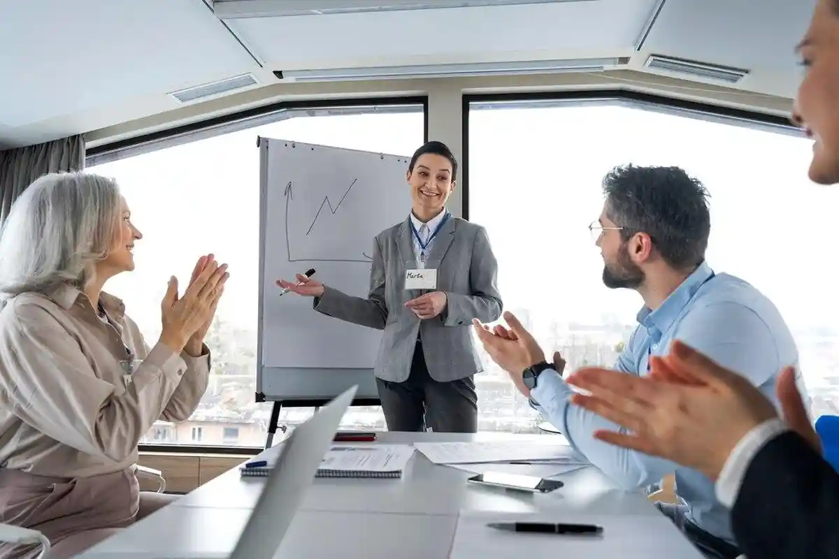 35 Pantun Pembuka Presentasi, Ucapan Salam sampai Sapaan Lucu, Hilangkan Grogi dan Cairkan Suasana