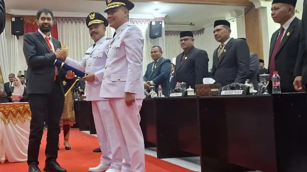 Lantik Sarjani dan Alzaizi, Ini Petuah Mualem yang Harus Dijalankan Pemkab Pidie