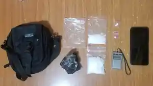 Polisi-menyita-barang-bukti-dari-pengedar-narkoba-di-Jalan-Stadion-Pakansari.jpg