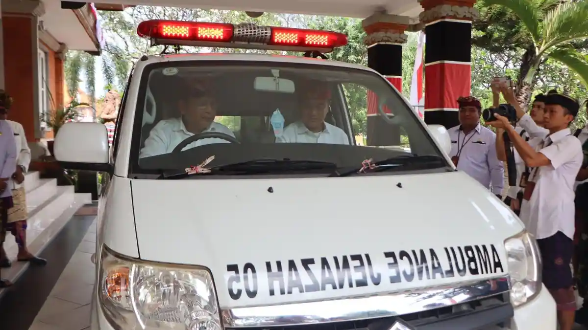 Bupati Buleleng Sutjidra Launching Ambulans Jenazah Gratis, Bertepatan HUT Kota Singaraja Bali