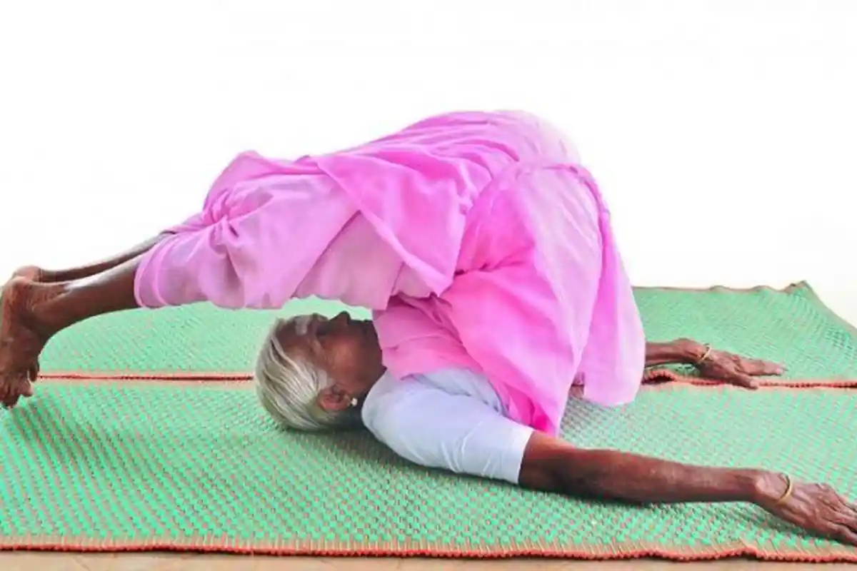 V Nanammal, Instruktur Yoga Tertua di India Berusia 98 Tahun yang Kuasai 20 Gerakan Yoga