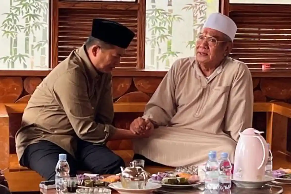 BREAKING NEWS Yatofa Bodak Resmi Dukung Iqbal-Dinda di Pilgub NTB 2024