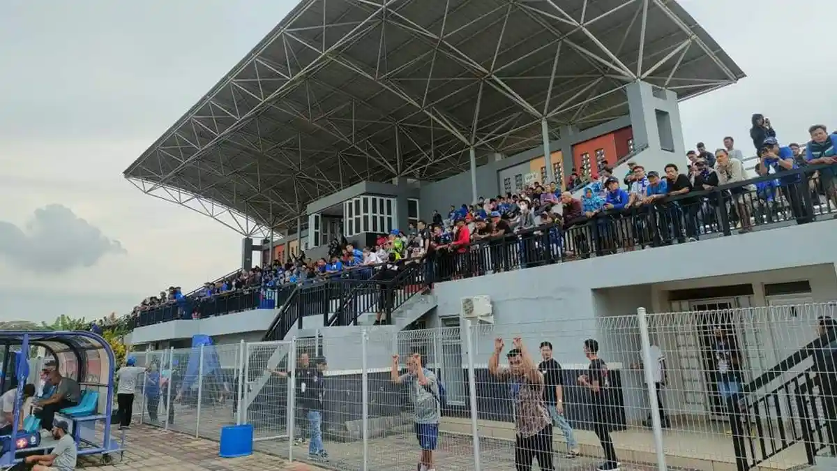 Live Streaming Persib vs Batam Renggali Selection Sedang Main, Bobotoh: Ciro! Ciro! Ciro!