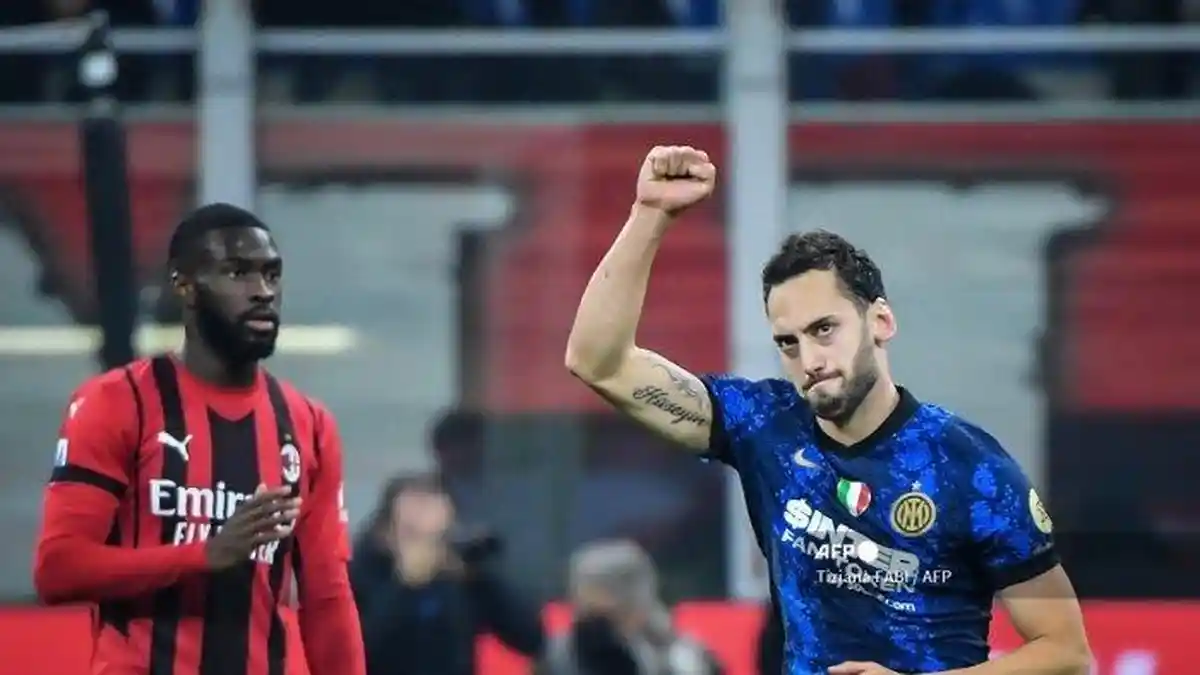 Ini Alasan Utama Calhanoglu Pilih Inter Milan dan Komentarnya Soal Tertinggal 7 Poin dari AC Milan