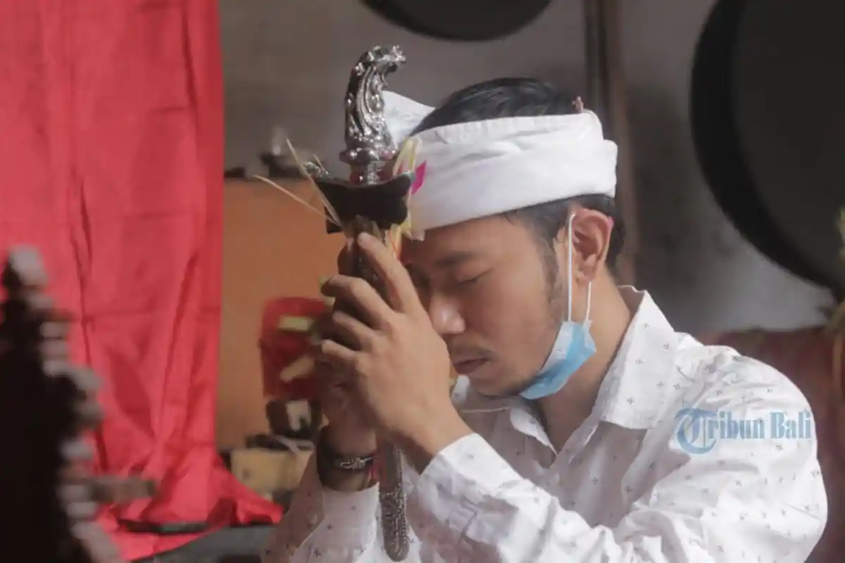 Lahir Minggu Pon Tambir, Umur Capai 72 Tahun, Bahagia Saat Muda