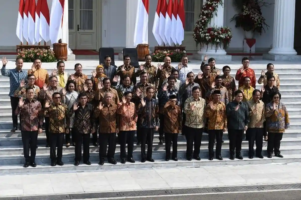 Charta Politika: 68 Persen Setuju Publik Setuju Jokowi Ganti Menteri