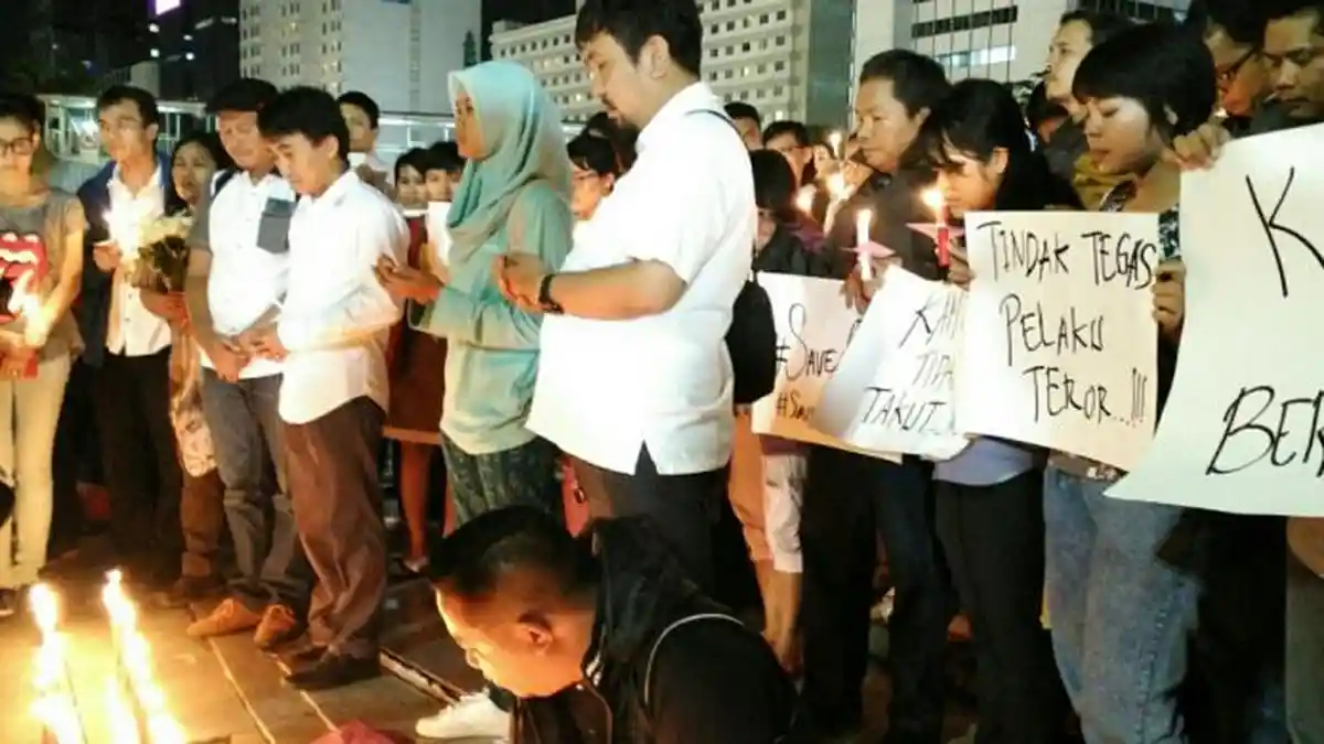 Lilin Perdamaian di Bundaran HI untuk Mengecam Bom di Samarinda