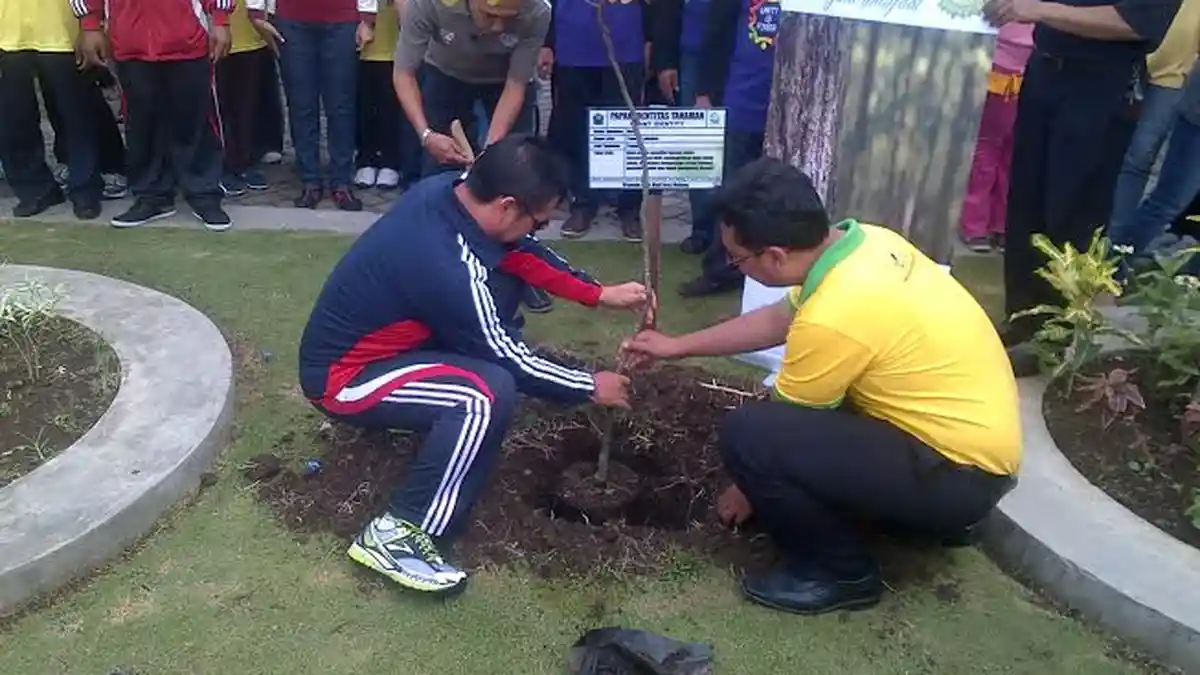 Wali Kota Malang Tanam 150 Pohon di Hari Menanam Nasional