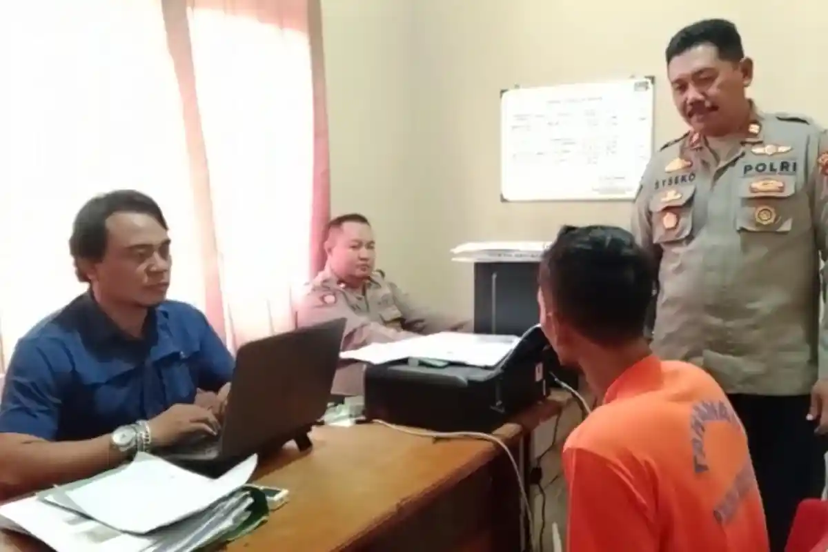 Mudik dari Kalimantan Pria di Bangkalan Disambut Polisi